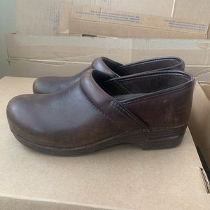 Unisex Dansko Clogs